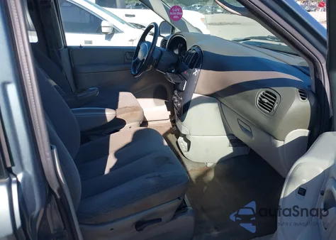 2005 Dodge Grand Caravan Sxt z USA, uszkodzony, nr VIN 2D4GP44L95R242873